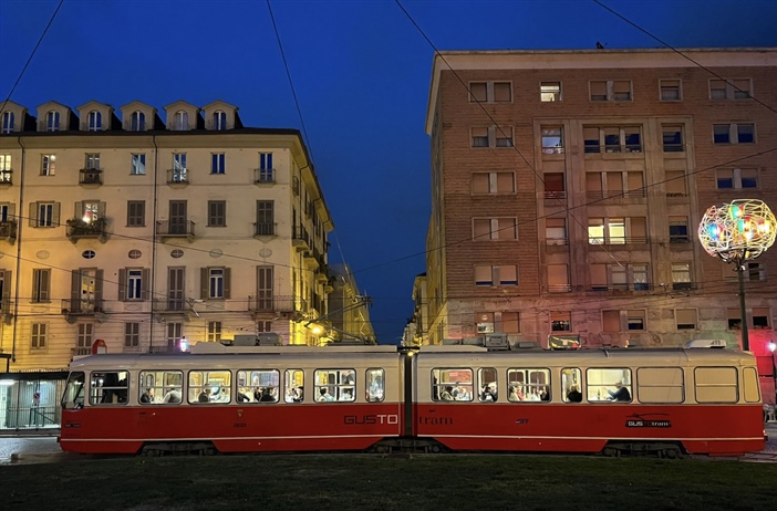 Torino: Aperitivo o cena sul tram?