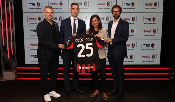 AC MILAN E COCA-COLA: DUE ICONE UNITE PER CELEBRARE CALCIO, MUSICA E LIFESTYLE